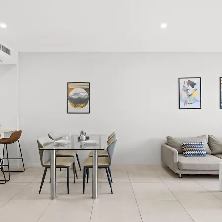 Modern 2br Easy Access To Everywhere Brisbane
