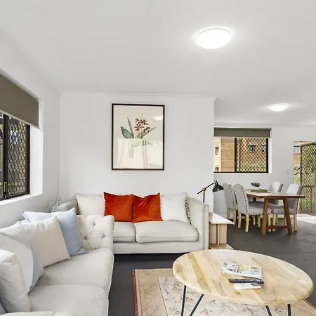 Spacious New Farm With Balcony And Secure Parking Apartment Brisbane