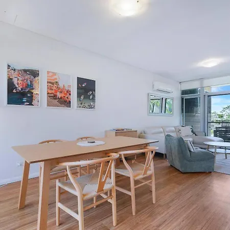 Bulimba Solace - Poolside Living By River Brisbane