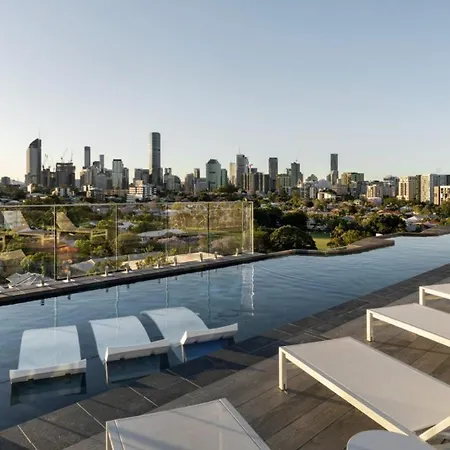 Apartment Luxe 2br With Rooftop Pool And Cbd View Brisbane