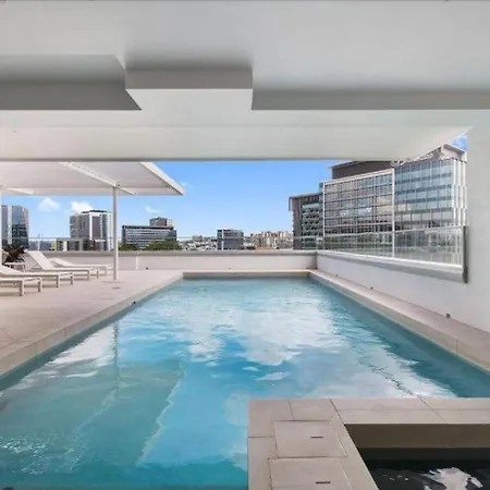 Modern Pad, 1-min To Showgrounds * Brisbane