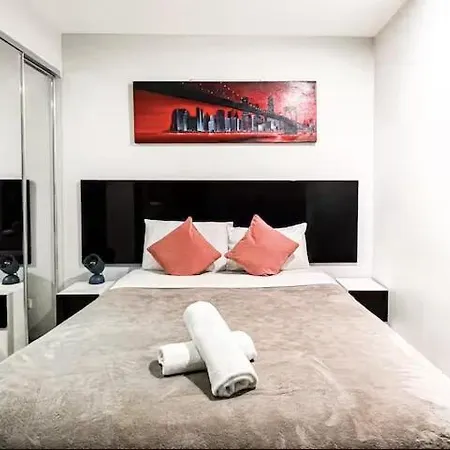 Apartment Cozy In The Heart Of Cbd C4 Brisbane