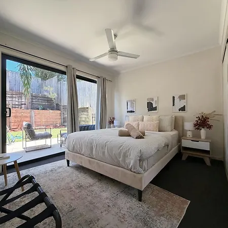 Apartment 2b2b With Courtyard - Close To Cbd - Free Parking Brisbane