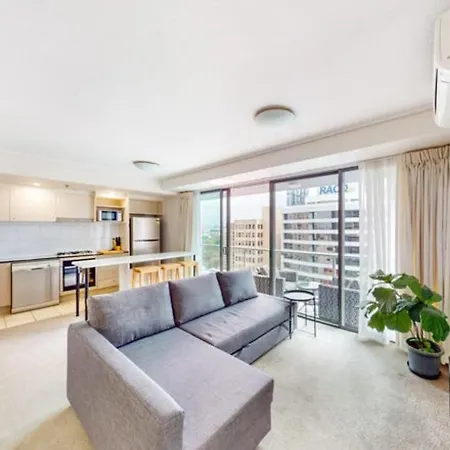 Apartment River And View *