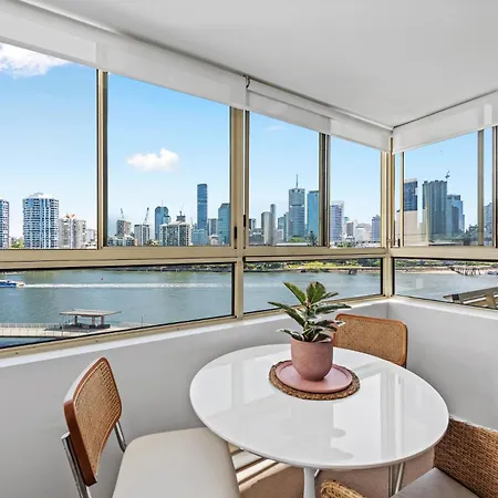 Apartment Sensational Cliff-top Waterfront Brisbane