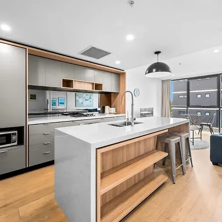 Designer Woolloongabba Retreat Near The Gabba Brisbane