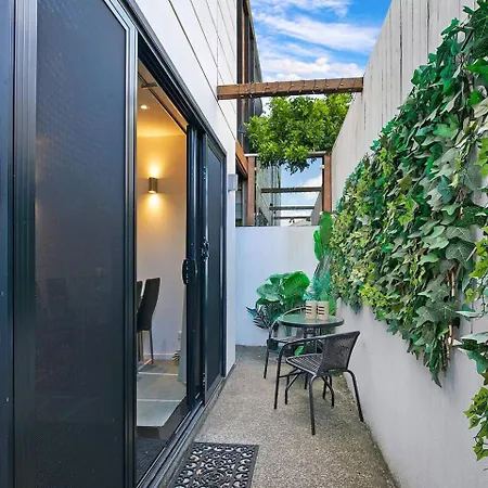 Kelvin Grove Corner - Near Qut Campus, Dining & Cbd