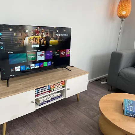 Apartment U2 Cute Fresh Unit Quiet Centre Newac Smarttv Brisbane