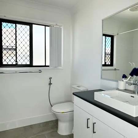Apartment Boondall 3br Family | Long Deals Brisbane