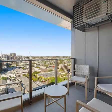 Immaculate Floor Views - 2bed-2bath-1car-pool