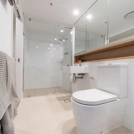 Ensuite In 2bd 2br 1 Pk Newstead Brisbane