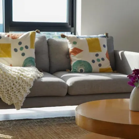Stylish Escape - Views & Perks Brisbane