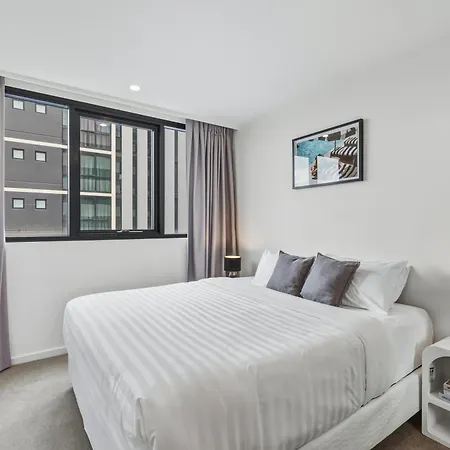 Bright 2br With Sofa Bed In Woolloongabba Apartment *