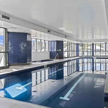 With Gym And Pool Access * Brisbane