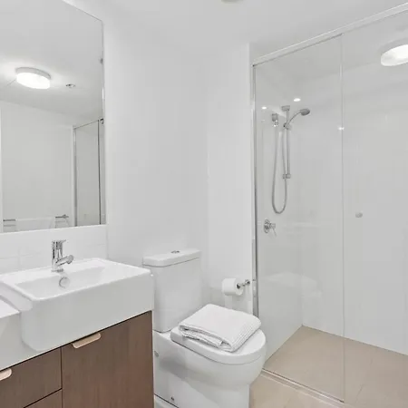 Apartment Modern 2 Bedroom - Short Stroll To St *