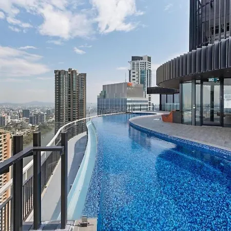 Apartment Premium Unit W/ Rooftop Pool In The Heart *