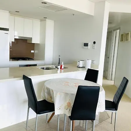 Modem Two Bedroom In Inner Cbd Apartment