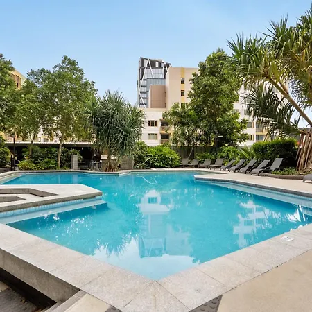 Bright 2-bed In Bowen Hills Apartment *