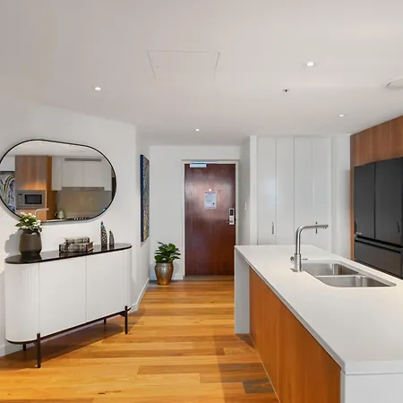 Skylight With Free Parking Apartment Brisbane