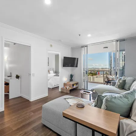 Modern On Mary 1 Bedroom, 1 Bathroom, 1 Car, Views! *
