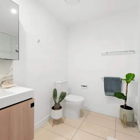 South Bank Modern 2br Riverside Retreat Brisbane