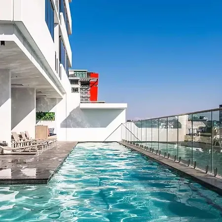 Cs - Gorgeous Views 2br W Parking, Pool & Gym