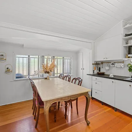 Gladstone Highgate Hill Apartment