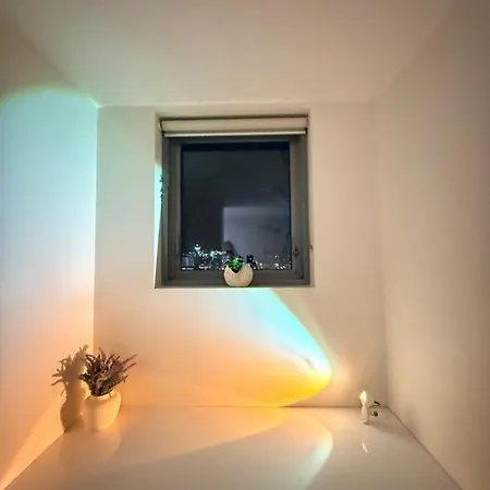 Apartment Amorphous Sky *