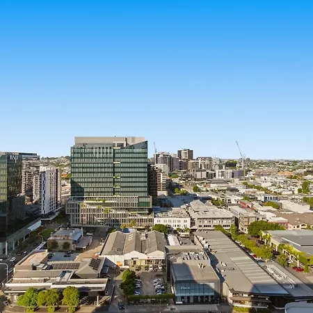 Immaculate Floor Views - 2bed-2bath-1car-pool