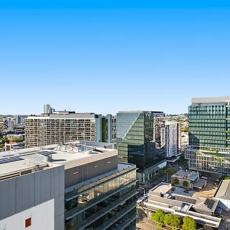 Immaculate Floor Views - 2bed-2bath-1car-pool *