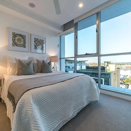 Ensuite In 2bd 2br 1 Pk Newstead Brisbane
