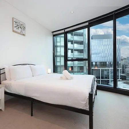 Cozy & Stylish 1b In The Heart Of C34 * Brisbane