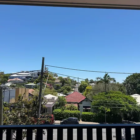 Apartment 2b2b With Courtyard - Close To Cbd - Free Parking Brisbane