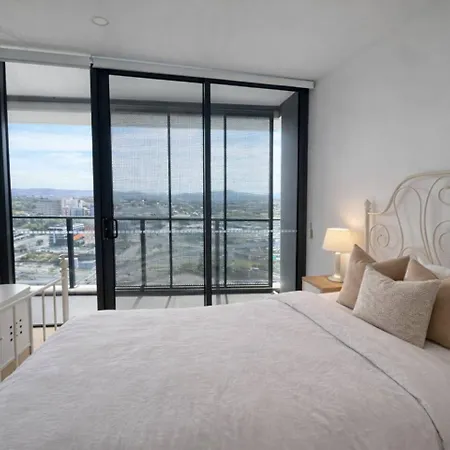 2br Privately Managed, Free Carpark, Wifi, Pool In Panorama Bowen Hills * Brisbane