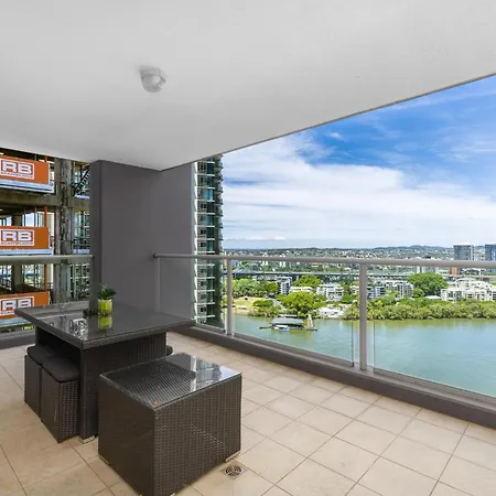 Apartment Oaks Panoramic 2br With Pool, Parking, Gym *