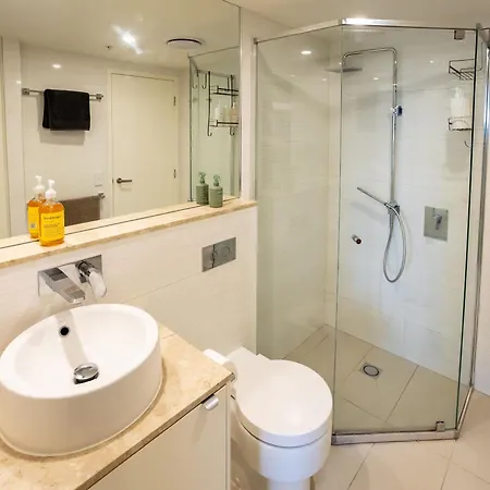 Modern Pad, 1-min To Showgrounds