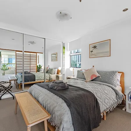 Sensational Cliff-top Waterfront Apartment Brisbane