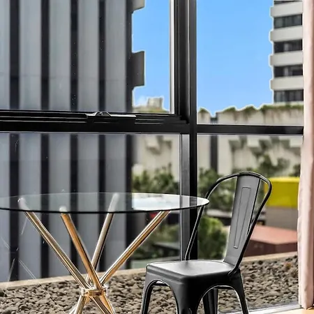 Designer Woolloongabba Retreat Near The Gabba