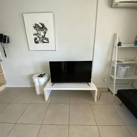 Comfy 1bed And 1 Futon In Heart Of Apartment