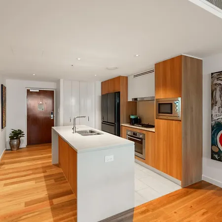 Apartment Skylight With Free Parking *