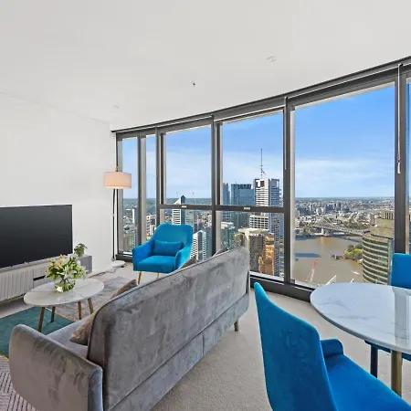 1 Bedroom Sky High Escape With Stunning Views Apartment