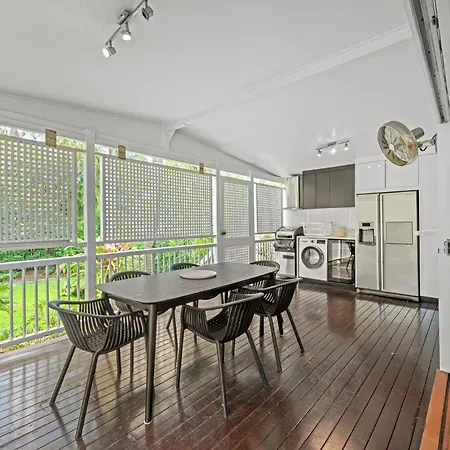 Thomas Street Kangaroo Point *