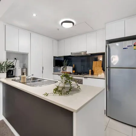 Apartment Dusk A Luxury 2bed 2bath Cbd Sky With Pool Parking And *