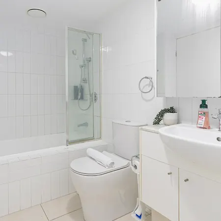 Oaks Luxury 2br With Pool, Gym And Parking Apartment *