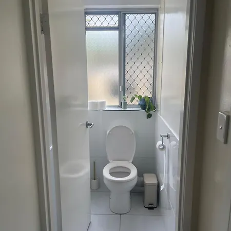 Apartment 2 Bed Ground Flr Gaythorne Courtyard Apt, Parking *