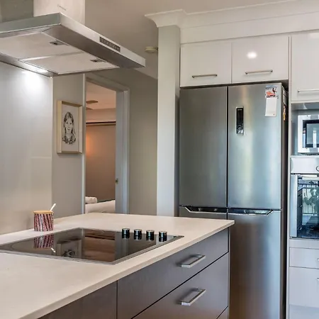 Pulse Hideaway Steps To Valley & Cbd Apartment *