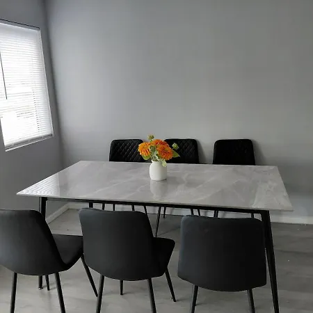 Riverfront Duplex With Unbeatable Connectivity Apartment Brisbane