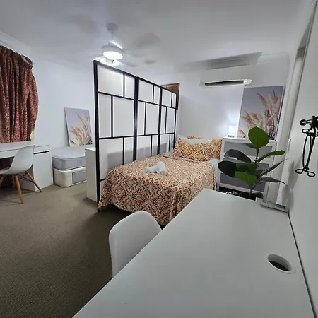 Apartment Floor# Full Aircon# Cat# Bues# Park # Uni *