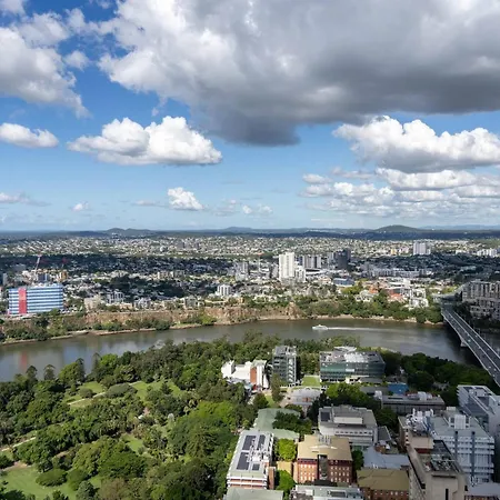 Apartment 2br Botanic Serenity - Queens Wharf Lv 49 Luxury Bne River *