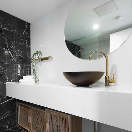 Stylish 2br Cityside With Pool, Gym And Parking *